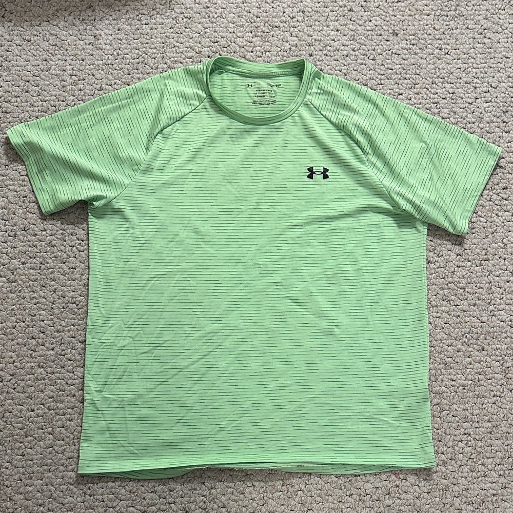Under Armour Men's Light Green Striped Tee large
